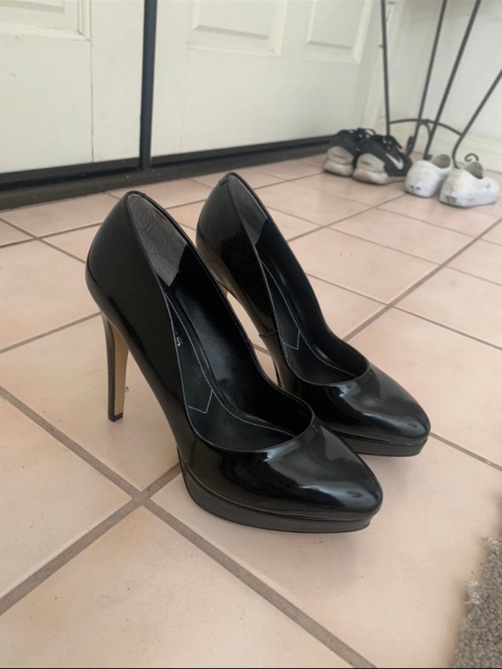 Charles David Black Patent Leather Platform Stiletto Pumps